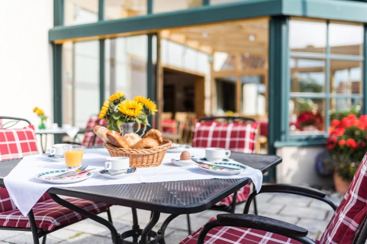 Hotel Stegner Roedelsee Екстер'єр фото